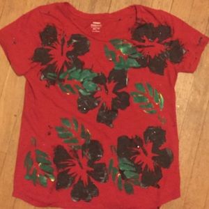 UNIQUE painted floral hibiscus t-shirt